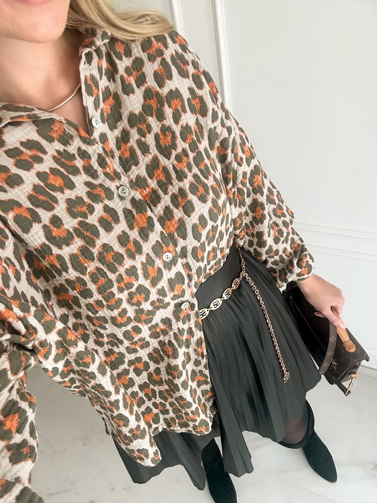 Leo Musselin Bluse – Khaki/Orange